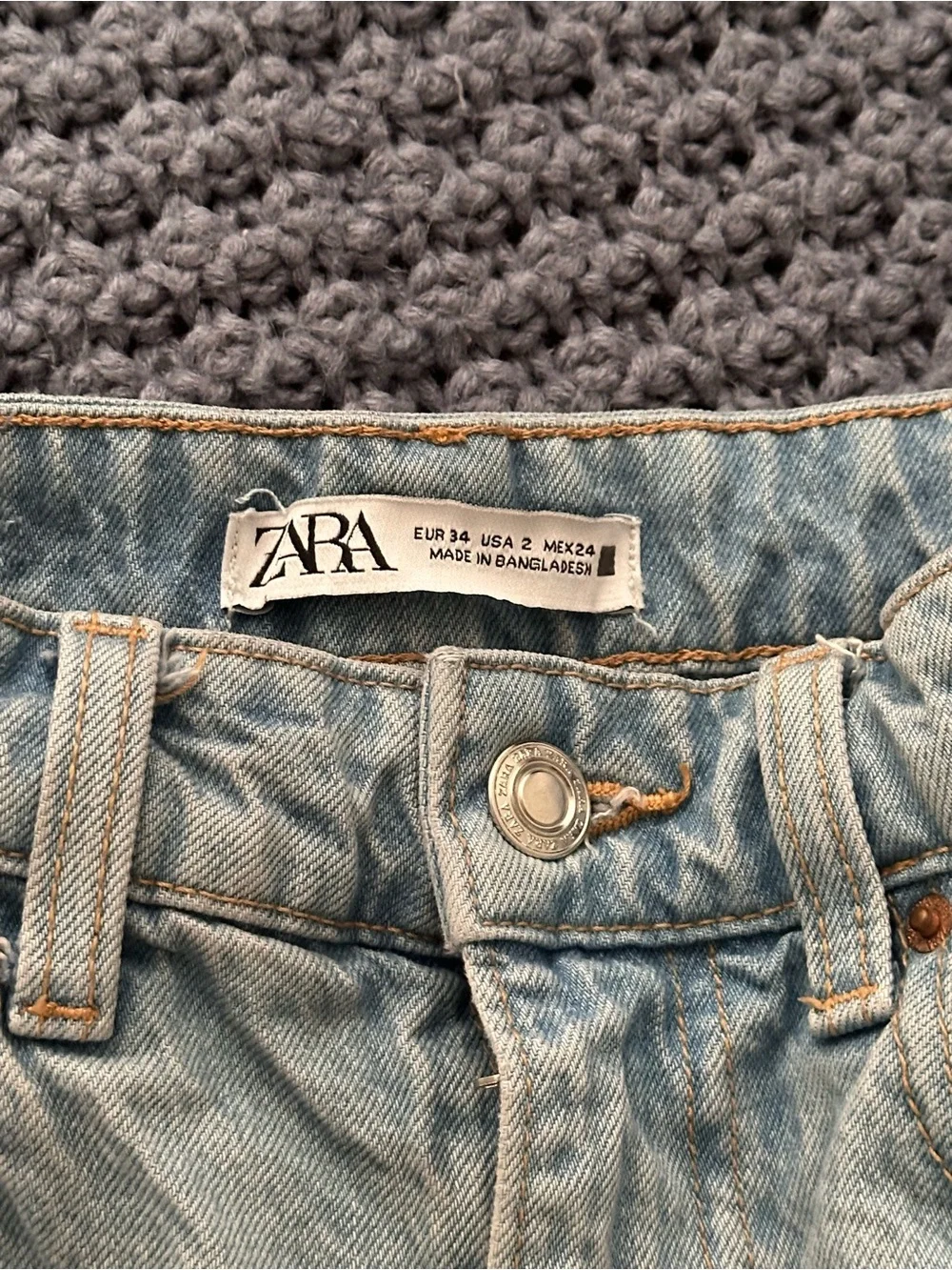 Zara women’s denim shorts high rise long size US 2